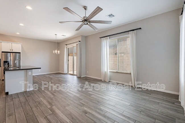 Foto del edificio - 901 S Smith Rd