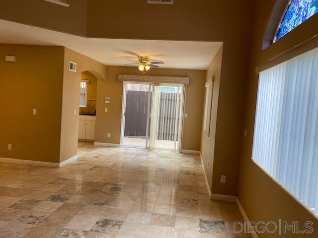 Foto principal - 345 Moss St