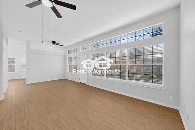 Foto del edificio - Renovated home in NRH Ready to Be Your Home
