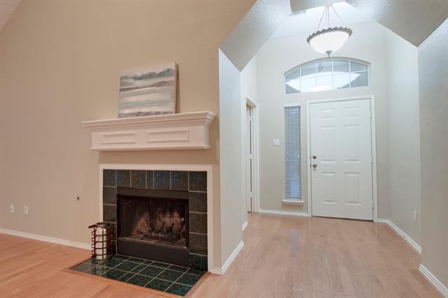 Foto del edificio - 2140 Mahogany St