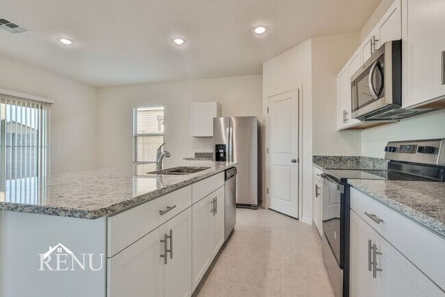 Building Photo - 35564 W San Capistrano Ave