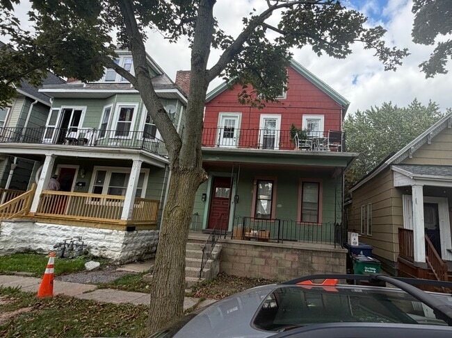 Building Photo - 141 16th St