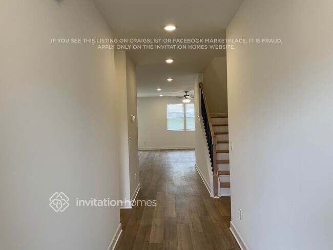 Foto del edificio - 253 W Millbrook Dr