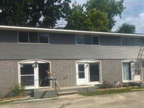 Building Photo - 38440 Meadowdale St