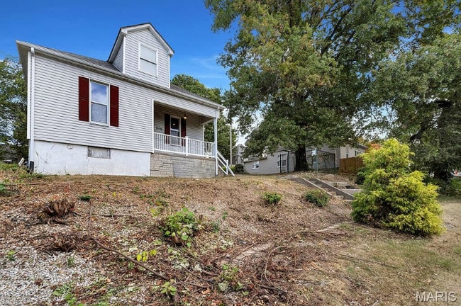 Building Photo - 1116 E 5th St