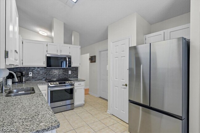 Foto del edificio - 11179 Bentley Trace Ln E