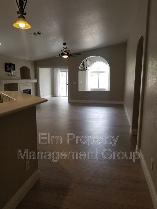 Building Photo - 6084 Camden Cove St