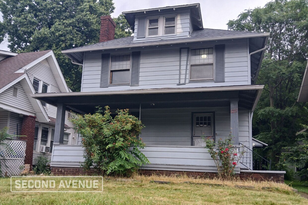 Foto principal - 1215 17th St NW