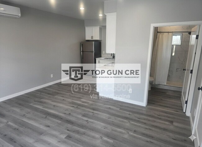 Foto del edificio - 4862-68 Fond Du Lac Ct