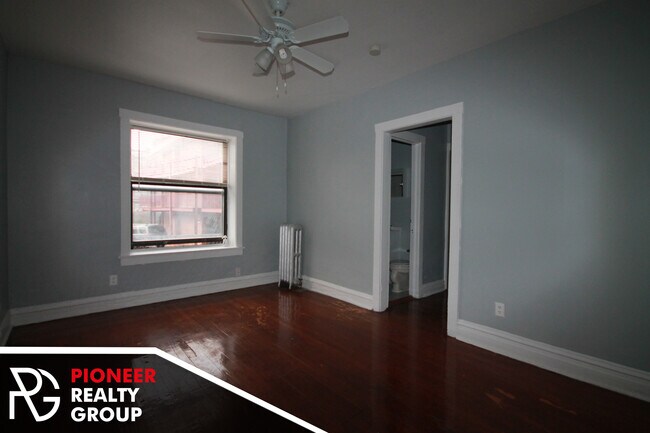 Foto del edificio - 4601 N Beacon St