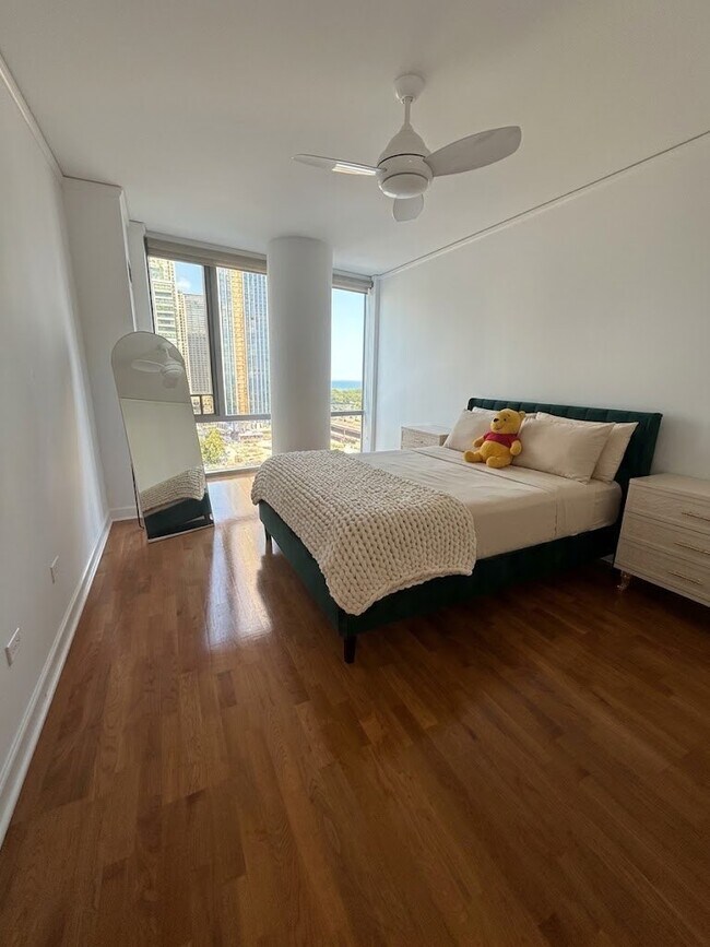 Foto del edificio - 450 E Waterside Dr