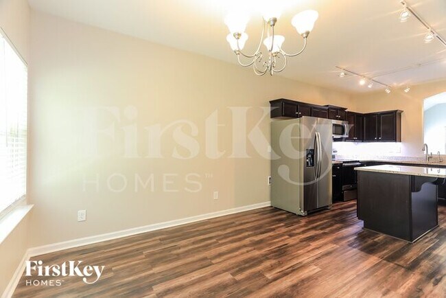 Foto del edificio - 3295 Chapel Hills Pkwy