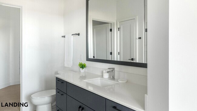 Foto del edificio - 1007 S Mint St