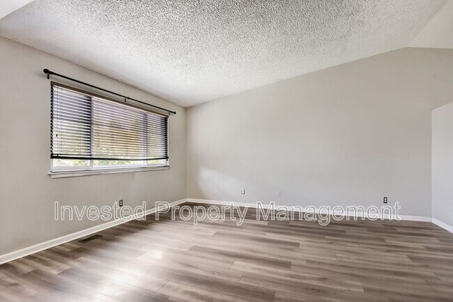 Building Photo - 4849 N Foxtail Dr