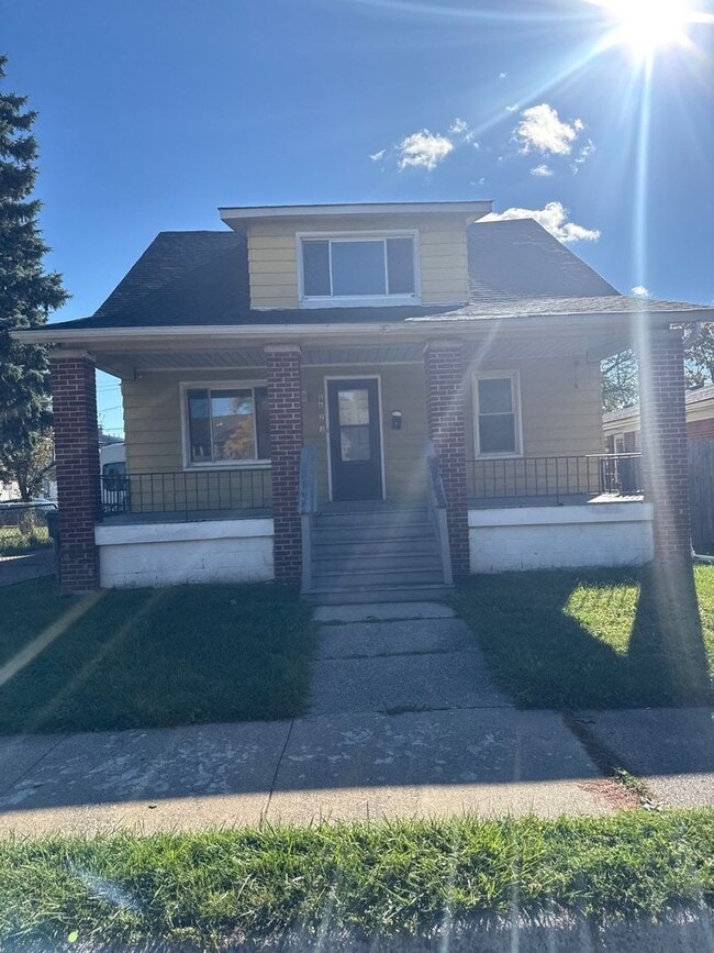 Foto del edificio - 4 Bedroom 2 Bath Home in Lincoln Park