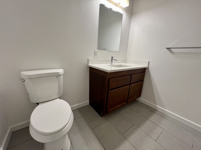 Building Photo - Maple Ridge - Building B