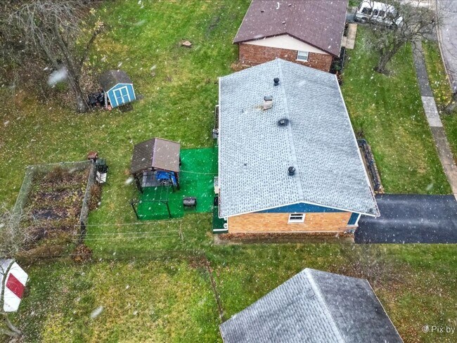 Foto del edificio - 3317 Hickory Ln