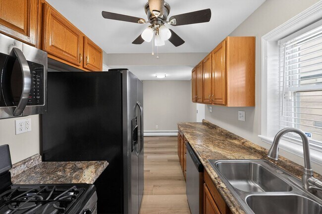 Foto del edificio - Modern 3BR Rental Just Minutes to Metro & Washington, DC