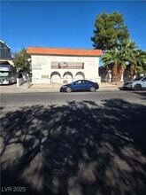 Building Photo - 818 S 7th St