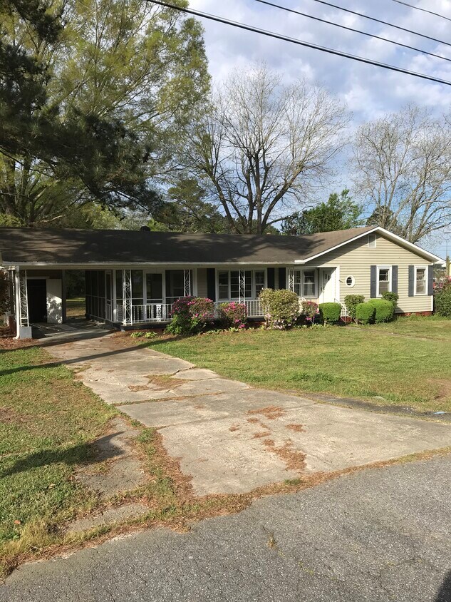 Great location. Single story house - 225 Sample Rd