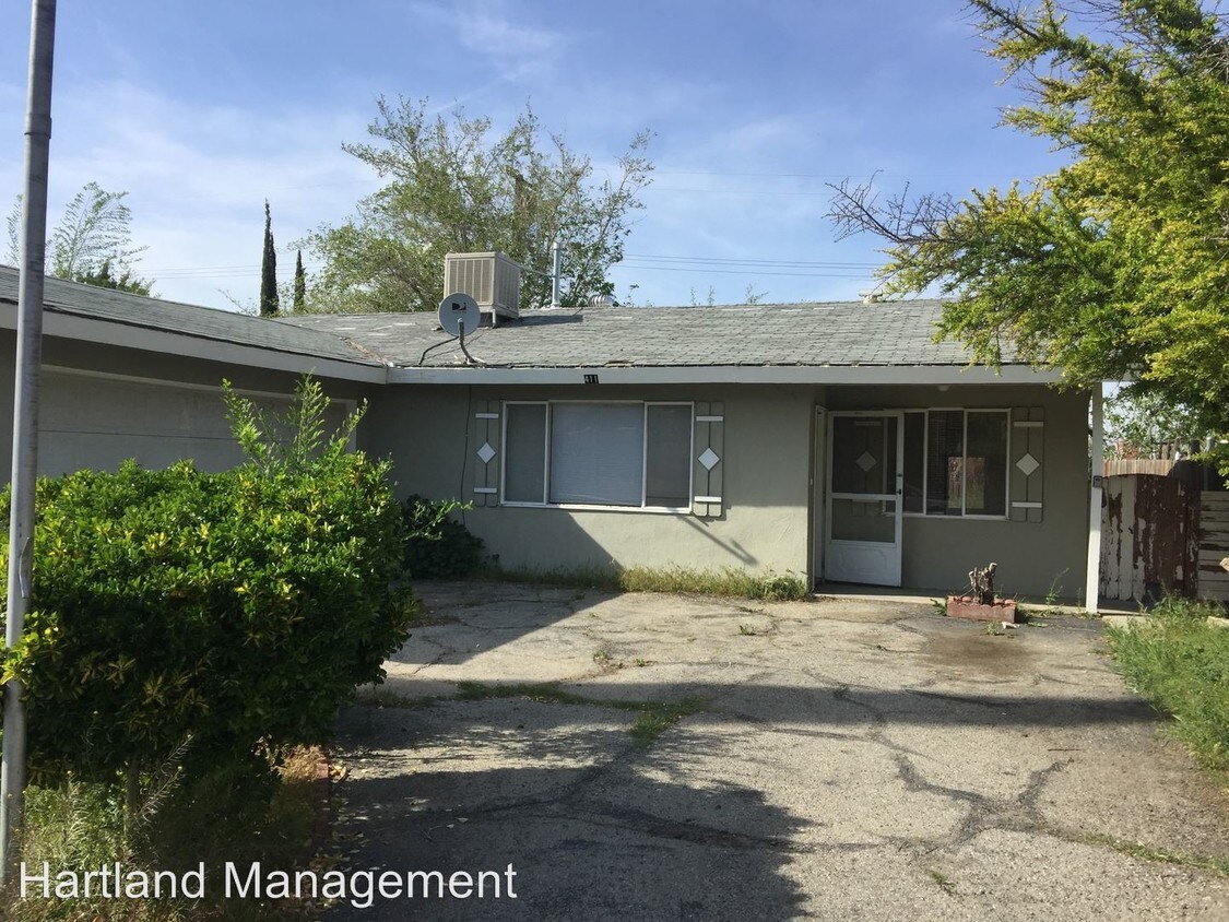 Primary Photo - 3 br, 2 bath House - 411 East Avenue R7
