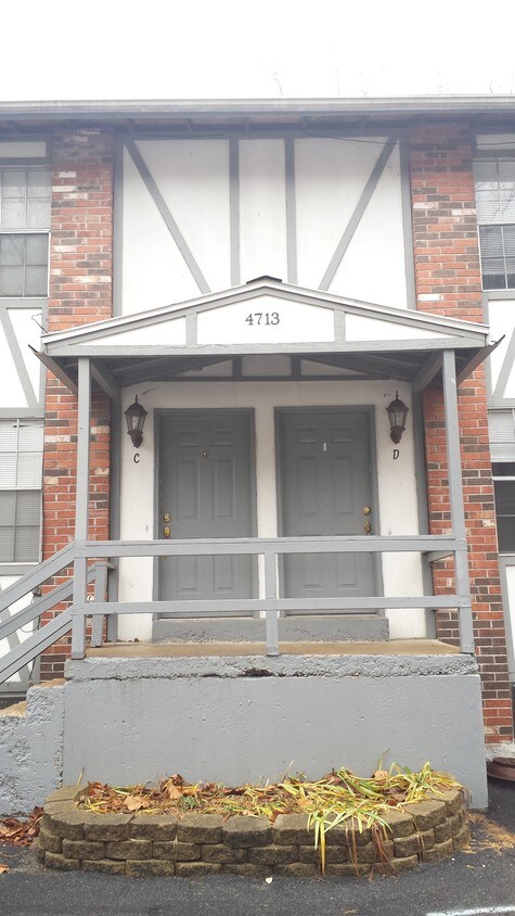 Primary Photo - 4705 S Pointe Dr