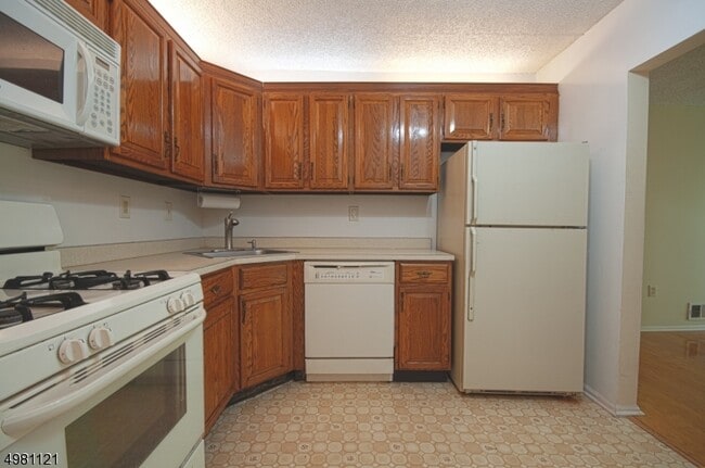 Building Photo - 51 Rachel Ct