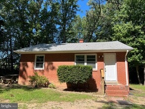 Building Photo - 3520 Loren Dr