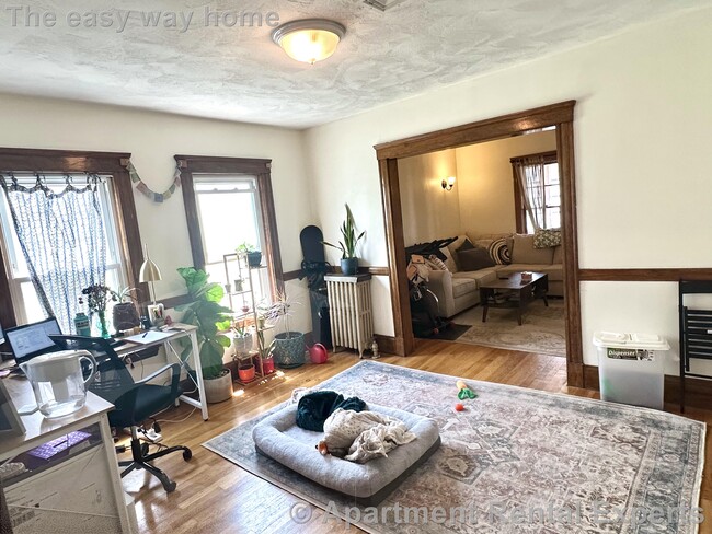 Building Photo - 49 Sydney St