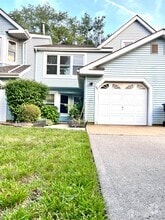 Building Photo - 94 Van Liew Ct