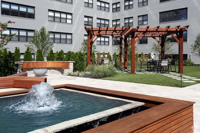 Courtyard - The Avenue at East Falls Apartments