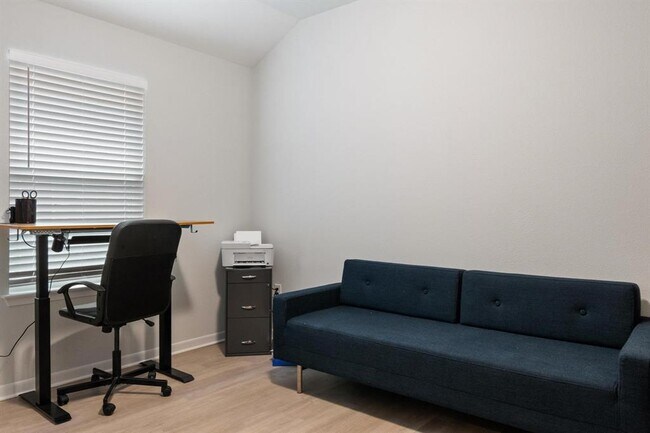 Foto del edificio - 16516 Enamorado Rd