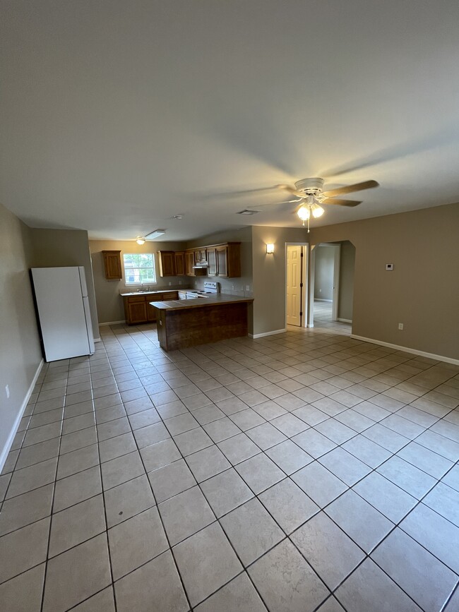 Building Photo - 444 Acadian Villa St