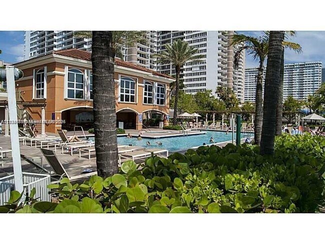 Foto del edificio - 2080 S Ocean Dr