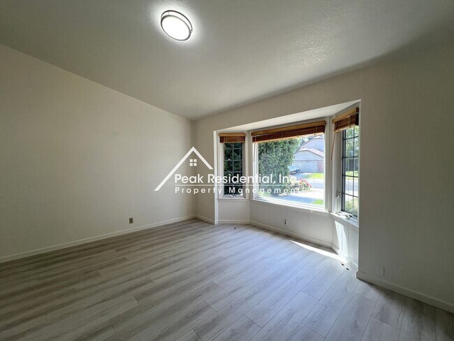 Foto del edificio - A Very Nice 3bd/2ba Antelope House with 2-...