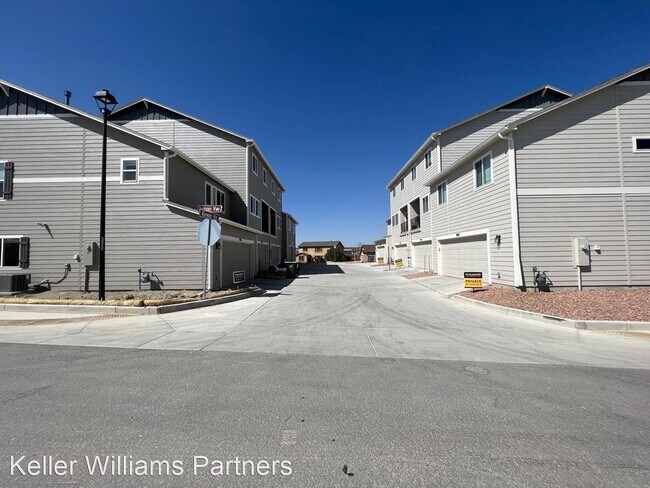 Foto del edificio - 3 br, 4 bath House - 7862 Kirwin Hts