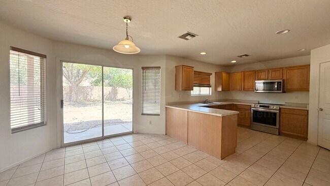 Building Photo - 15346 W Laurel Ln