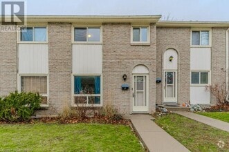 Building Photo - 165 Green Valley Dr