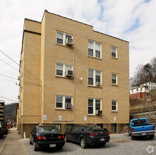 539 Stratton St, Logan, WV 25601 Apartments Logan, WV