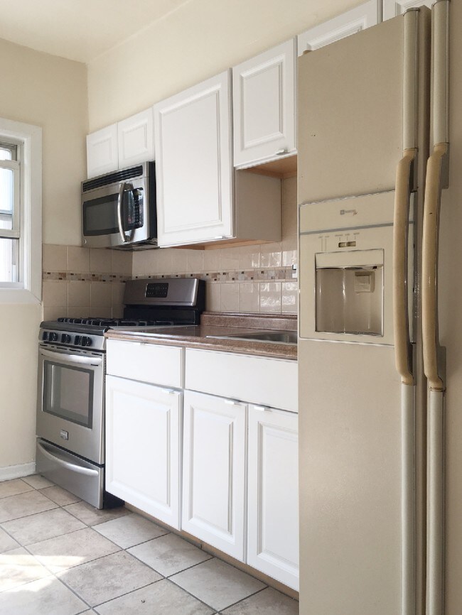 Building Photo - 3113 69th St