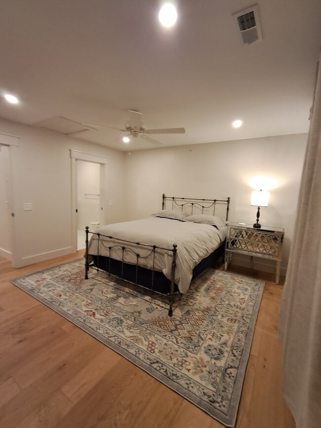 Foto del edificio - 224 Ivy Ter