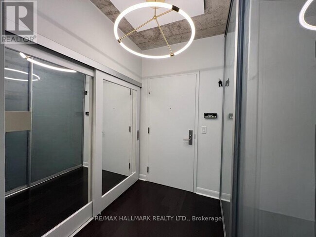 Photo du bâtiment - 478-1478 King St W