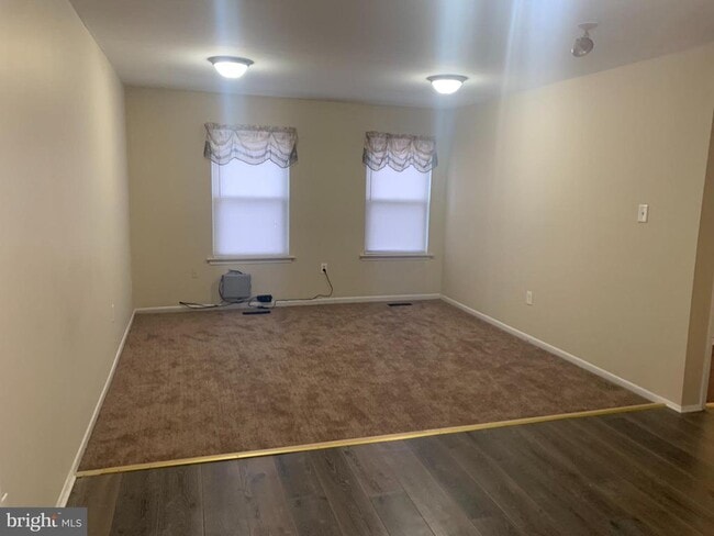 Building Photo - 2840 Brighton Pl