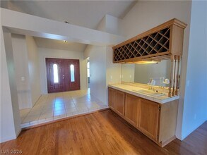 Building Photo - 3319 Palmdesert Way