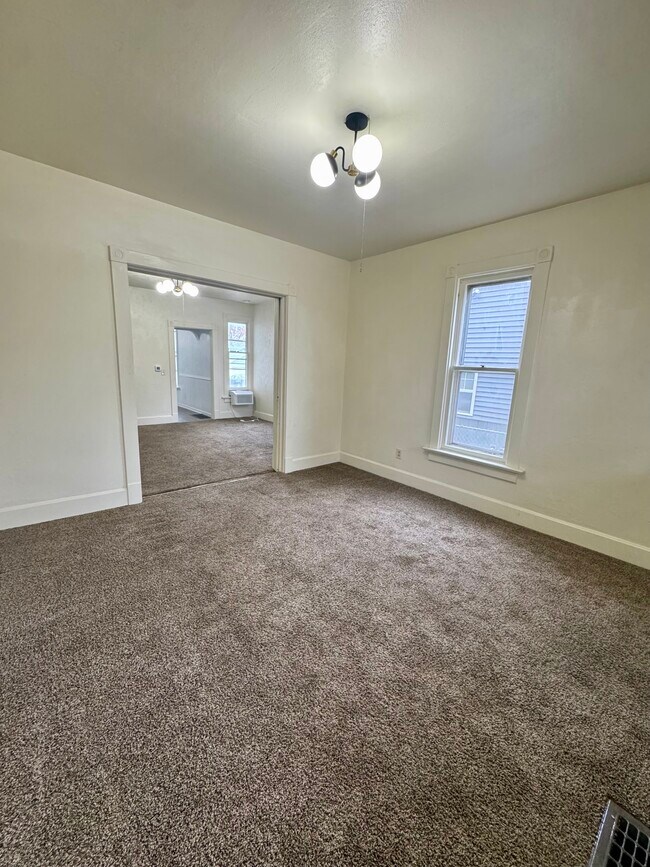 Foto del edificio - 2325 McKinley Ave