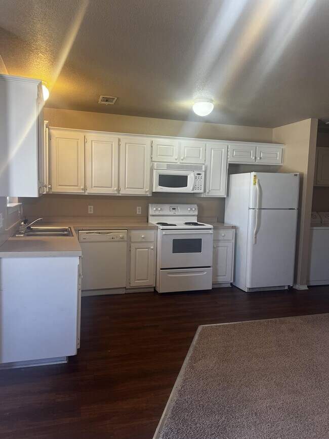 Foto del edificio - 815 N 48th St