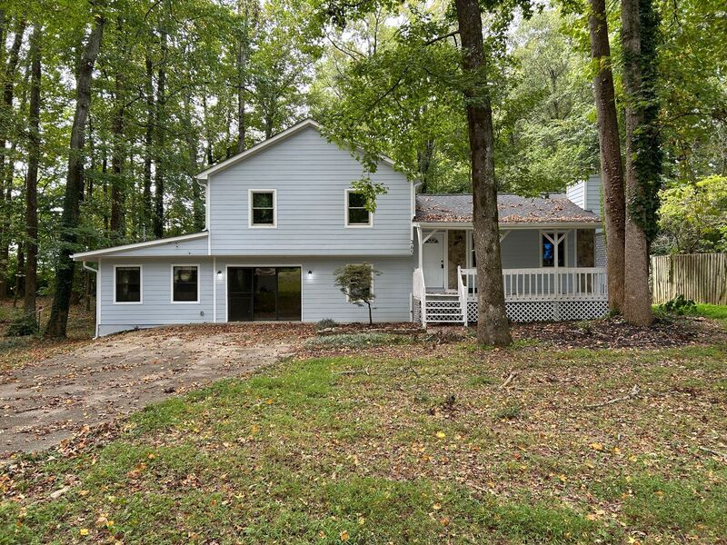 Primary Photo - 365 Vineyard Dr NW