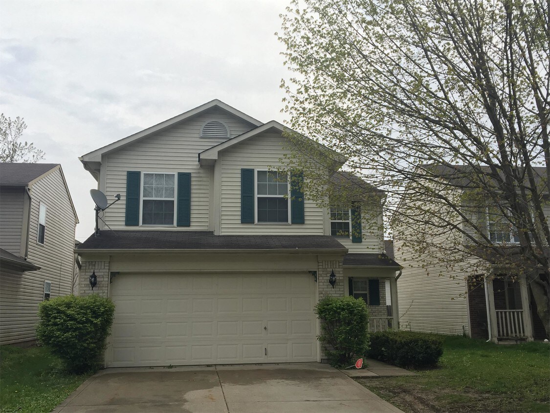 Foto principal - 3911 Burning Bush Dr