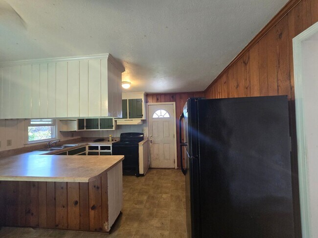 Building Photo - 5206 Shagbark Rd