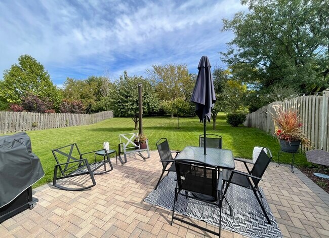 Building Photo - 420 Wedgewood Cir
